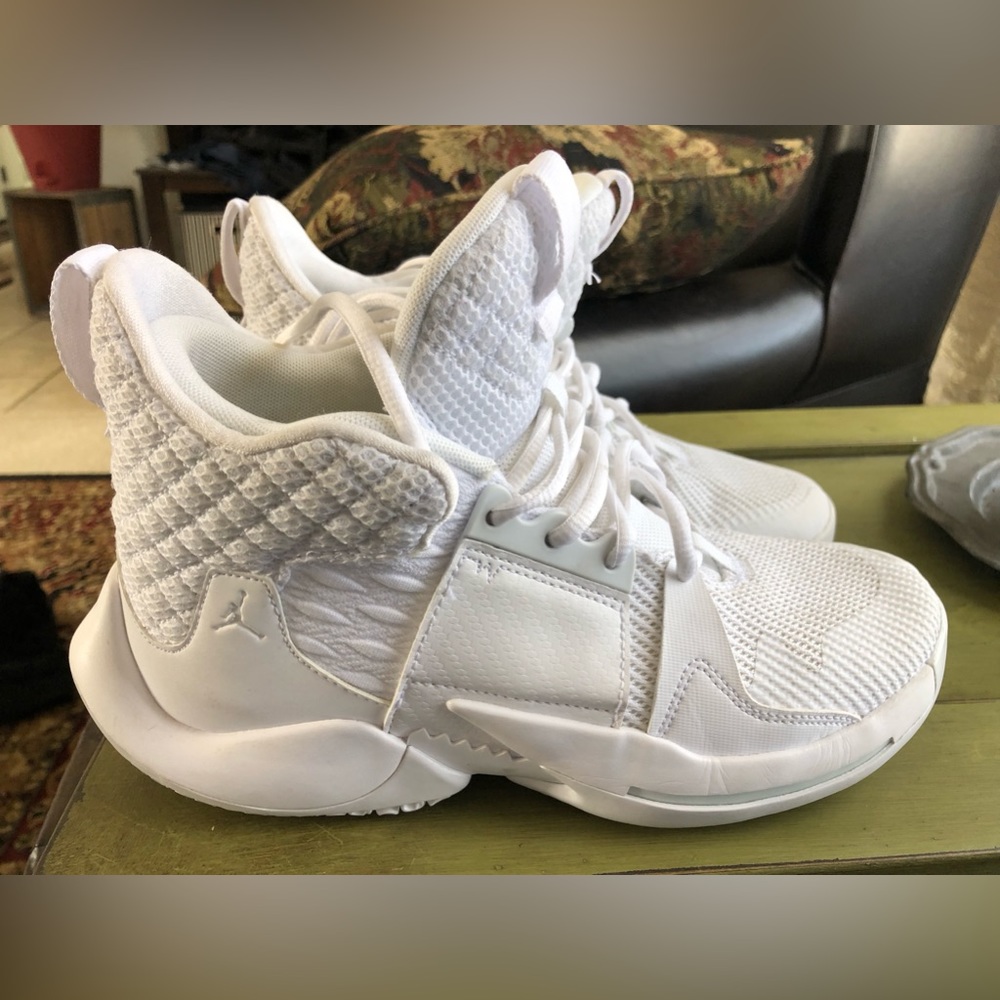 Triple White Air Jordan Why Not Zer0.2 Sneakers  M 6.5 W 8.5